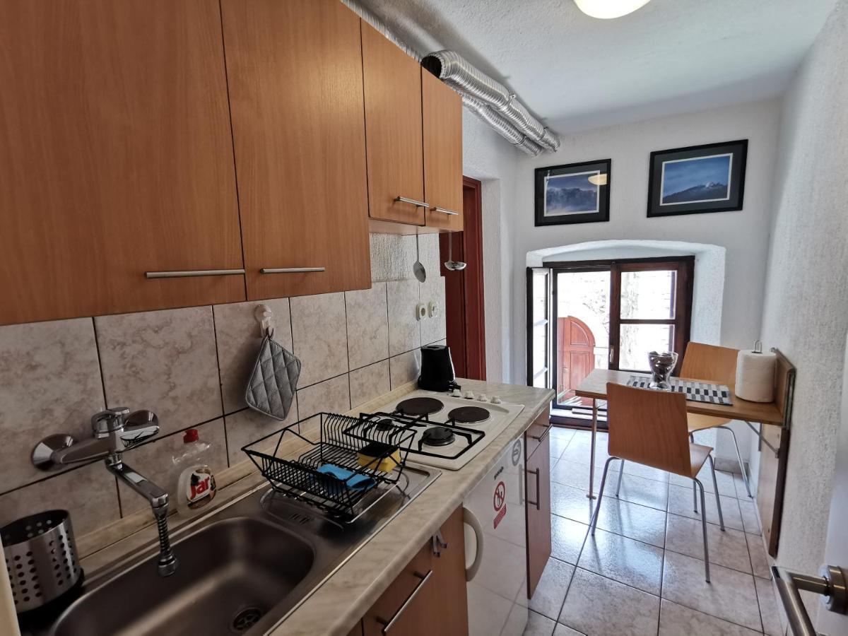 Studio Apartman Galerija Buzet Exterior foto